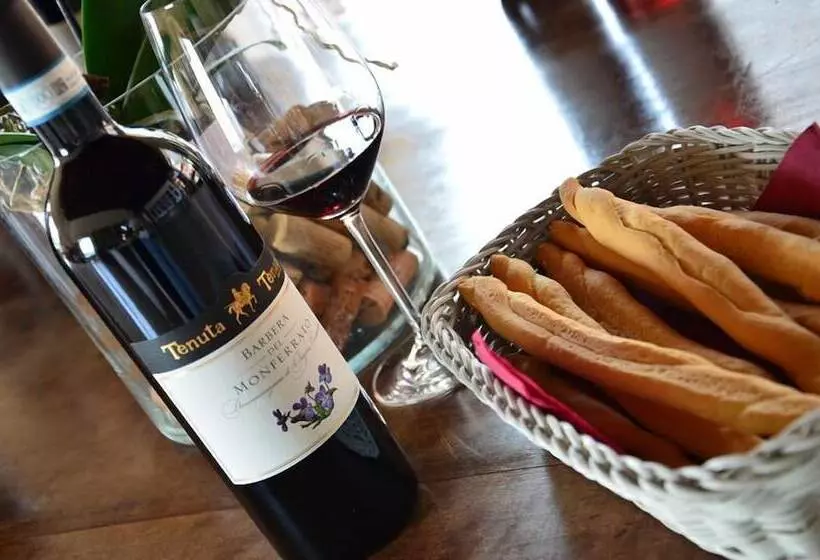 Hotelli Tenuta Tenaglia