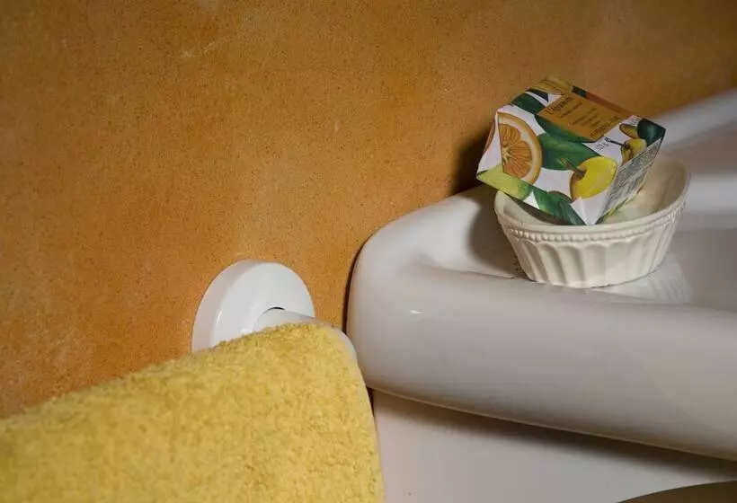 Hotelli Tenuta Tenaglia