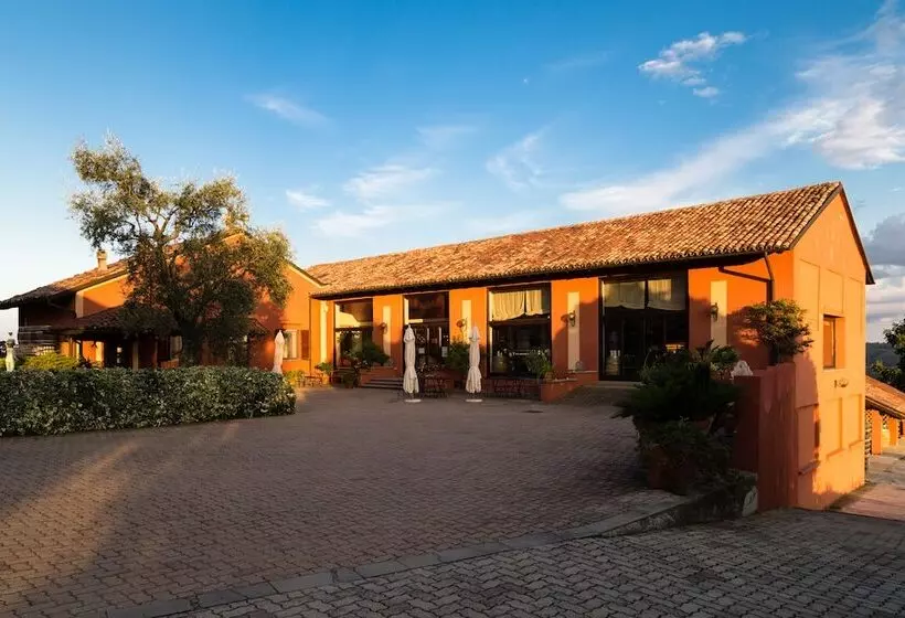 Hotelli Tenuta Tenaglia