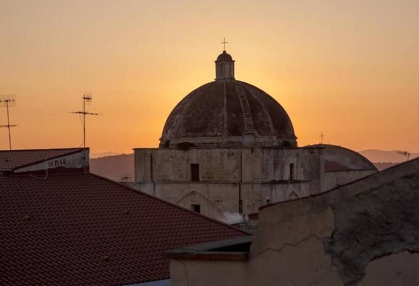 Pansiyon Piazza Azuni 18 Guest House