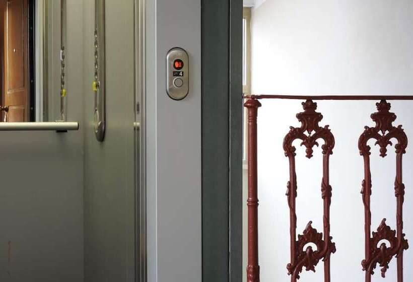 Pansiyon Piazza Azuni 18 Guest House