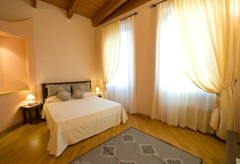 Pansiyon Piazza Azuni 18 Guest House