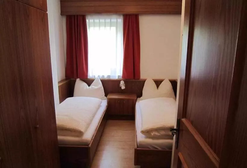 Aparthotel Garni Haus Hubertus