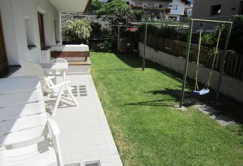 Aparthotel Garni Haus Hubertus