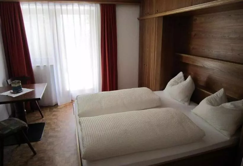 Aparthotel Garni Haus Hubertus