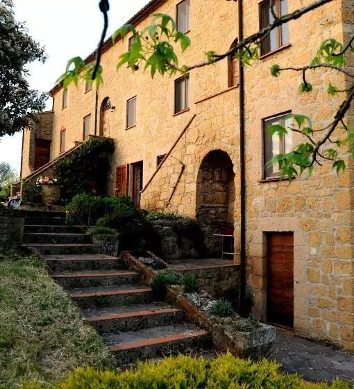 ホテル Agriturismo Naioli