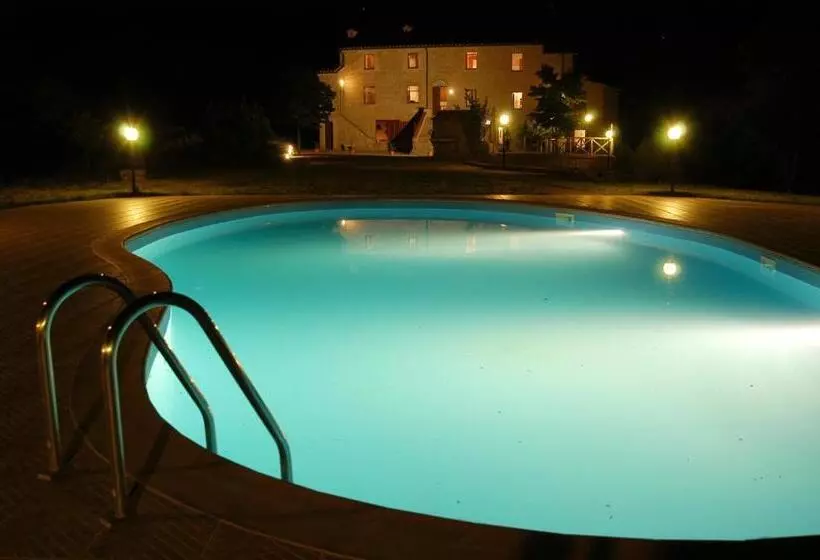 ホテル Agriturismo Naioli