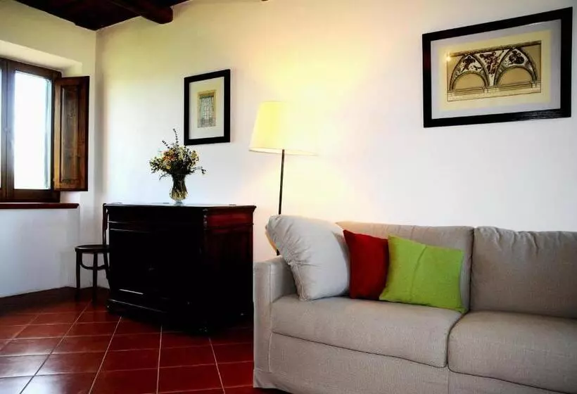 ホテル Agriturismo Naioli