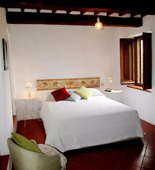 ホテル Agriturismo Naioli