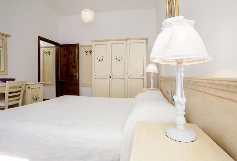 酒店 Agriturismo Nuraghe Tuttusoni