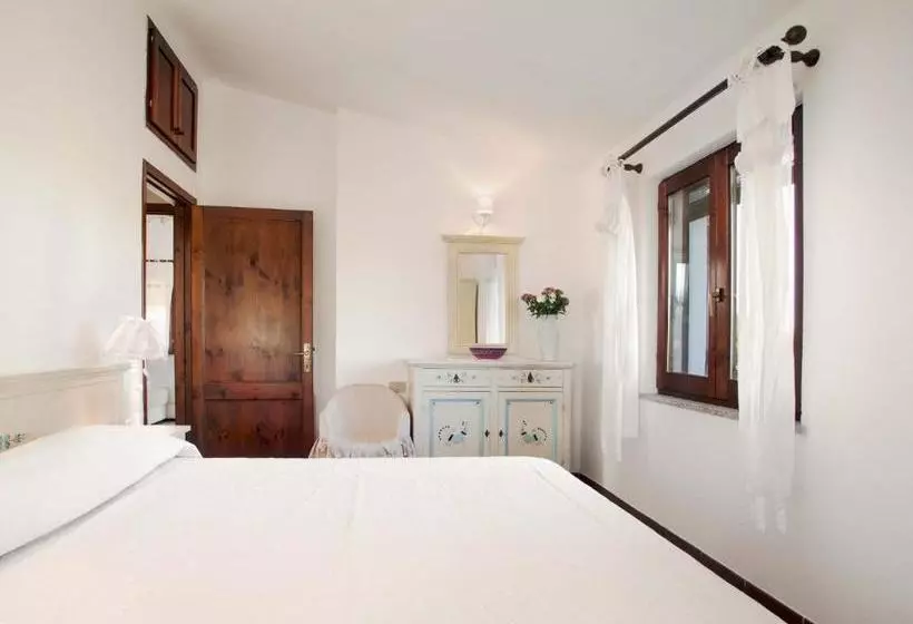 هتل Agriturismo Nuraghe Tuttusoni