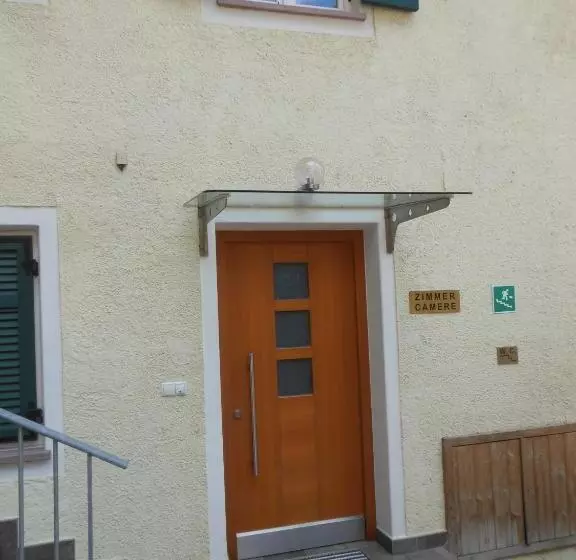 هتل Ottenkellerhof