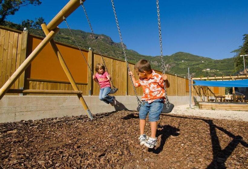 هتل Ottenkellerhof