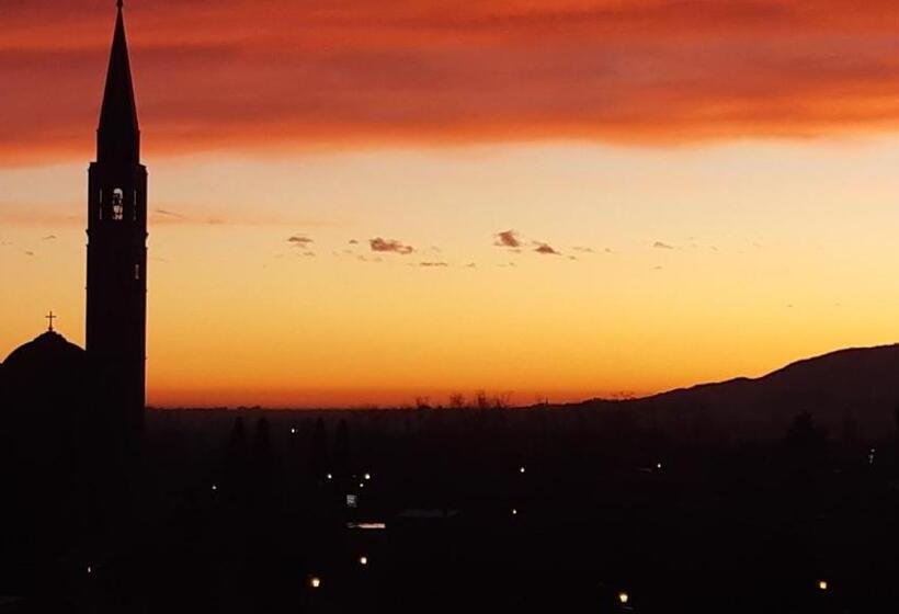 הוסטל Casa Marinelli