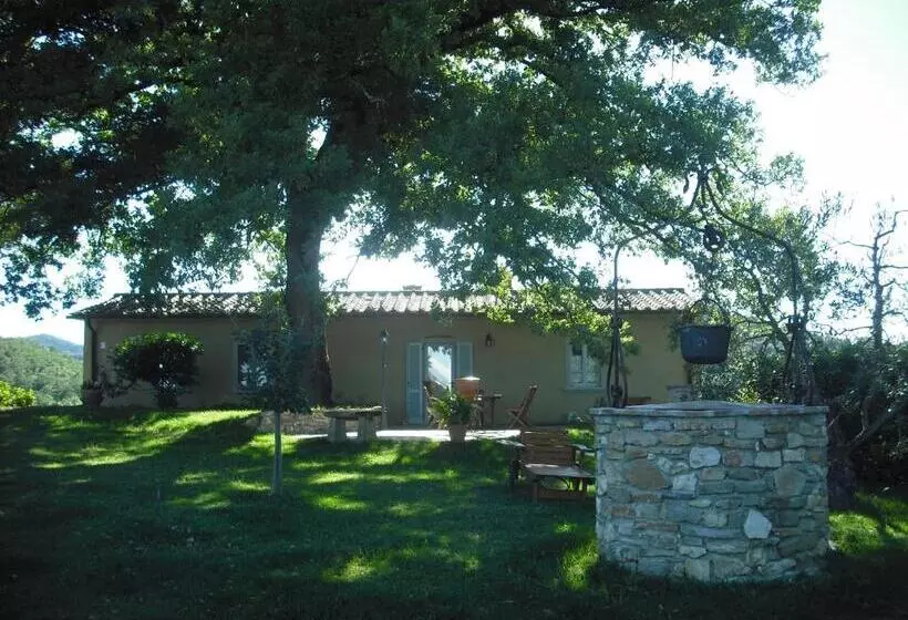 Hotelli Agriturismo La Scarpaia