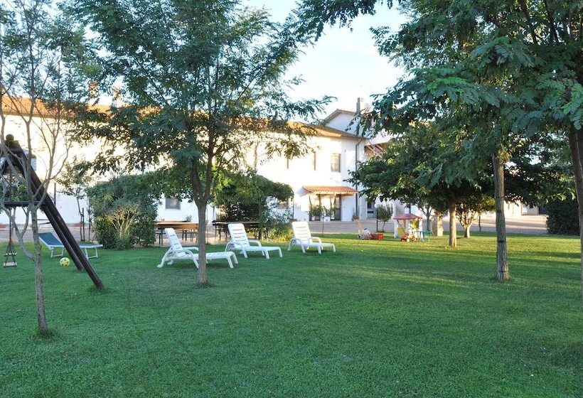 فندق Agriturismo Magnaboschi
