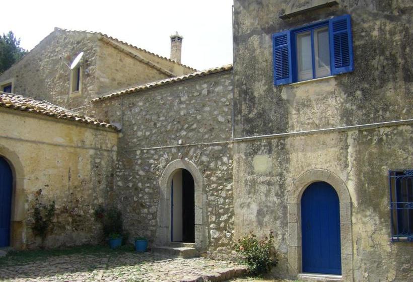 Отель Fontanarossa