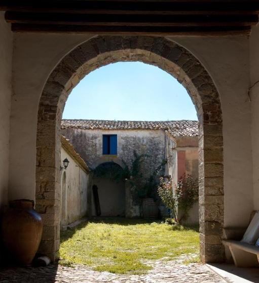 Отель Fontanarossa