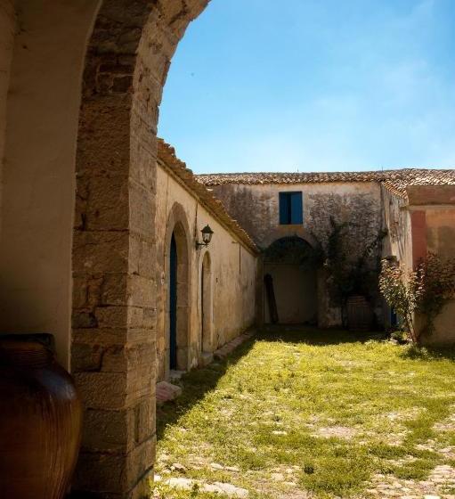 Отель Fontanarossa