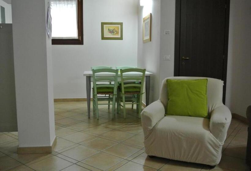 בית מלון כפרי Il Ghiandolino