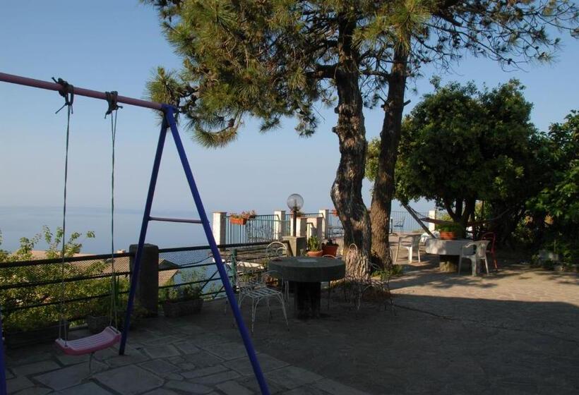 Hotelli La Foce Del Prato