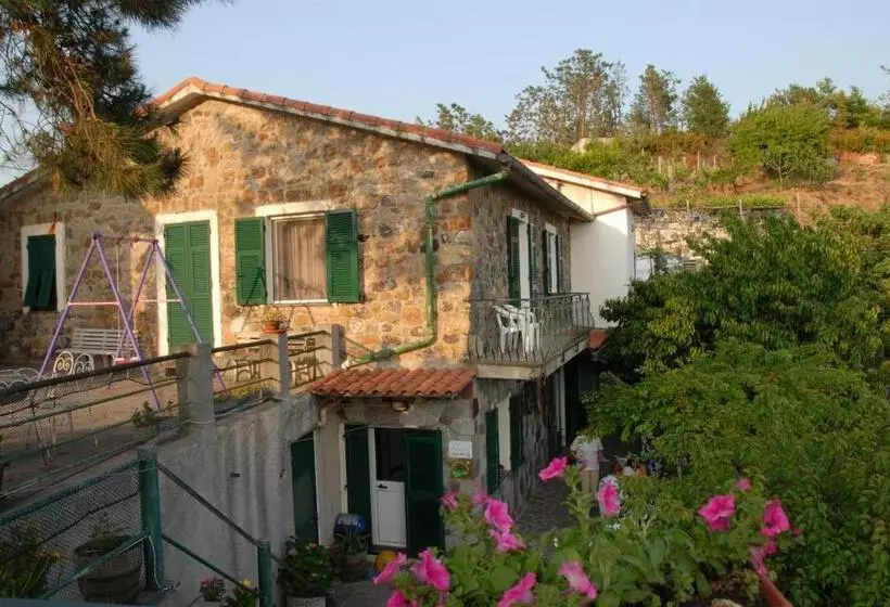 Hotelli La Foce Del Prato