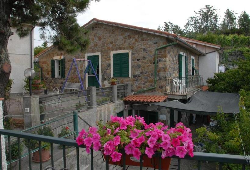 Hotelli La Foce Del Prato