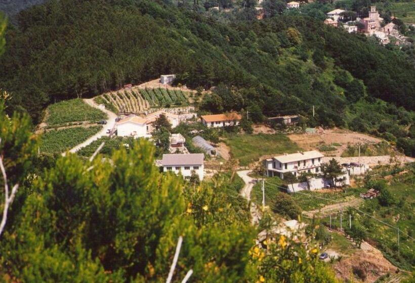 Hotelli La Foce Del Prato