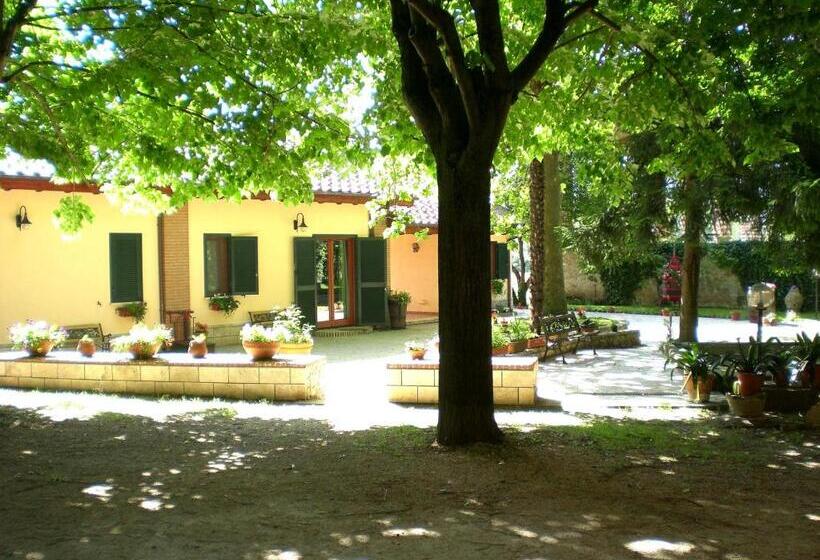 Отель Valle Degli Arci