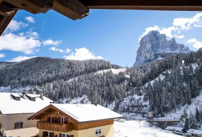 B&b La Tambra   Central With Restaurant