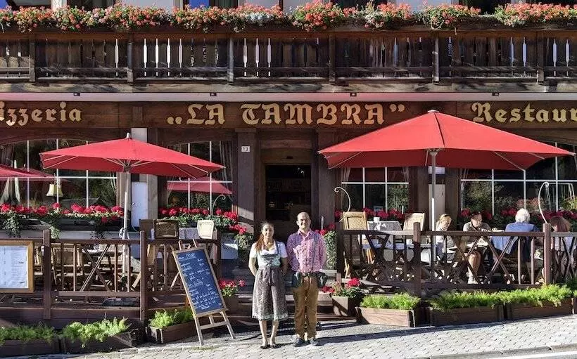 B&b La Tambra   Central With Restaurant