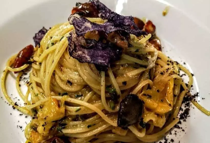 B&b La Tambra   Central With Restaurant