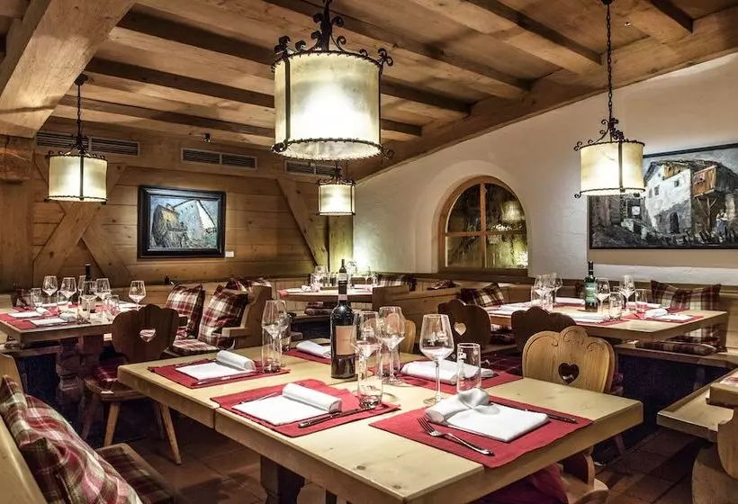 B&b La Tambra   Central With Restaurant