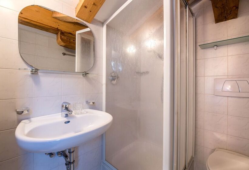 B&b La Tambra   Central With Restaurant