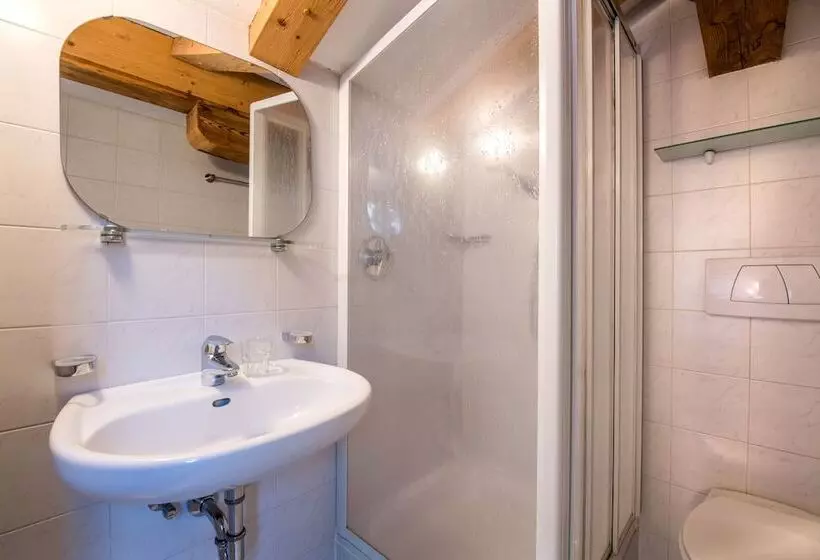 B&b La Tambra   Central With Restaurant