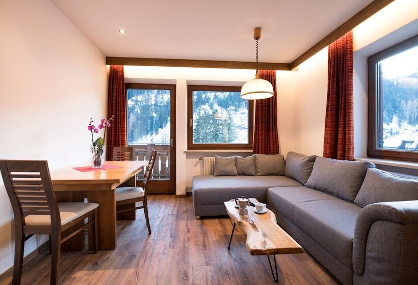 B&b La Tambra   Central With Restaurant