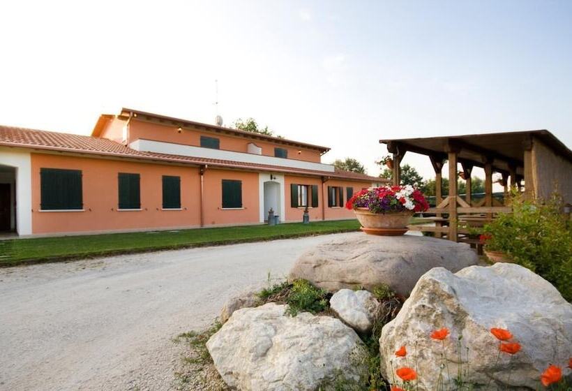 בית מלון כפרי Agriturismo Cascina Roveri