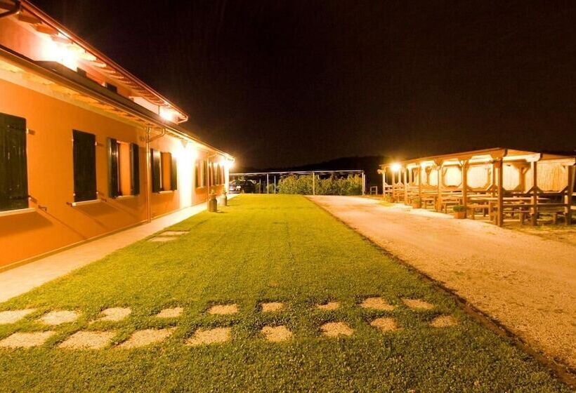 בית מלון כפרי Agriturismo Cascina Roveri