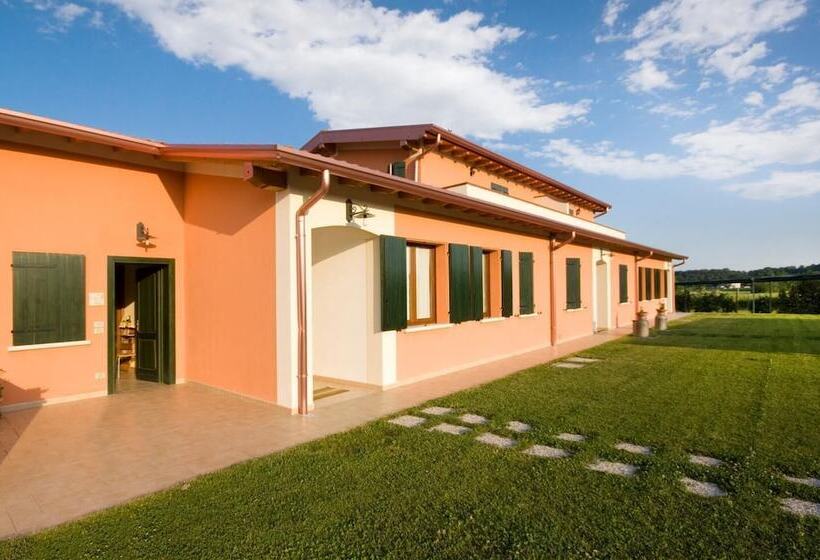 בית מלון כפרי Agriturismo Cascina Roveri