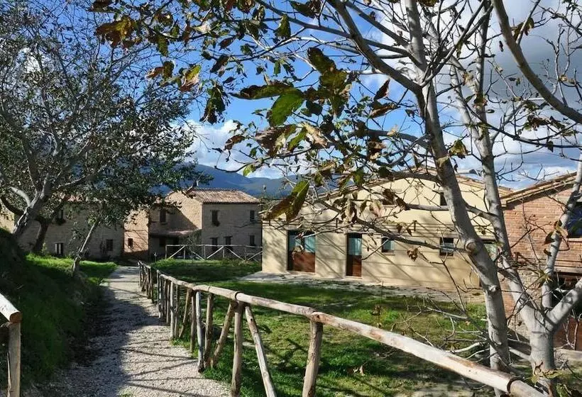 ホテル Agriturismo Spa Serpanera