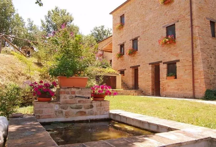 ホテル Agriturismo Spa Serpanera