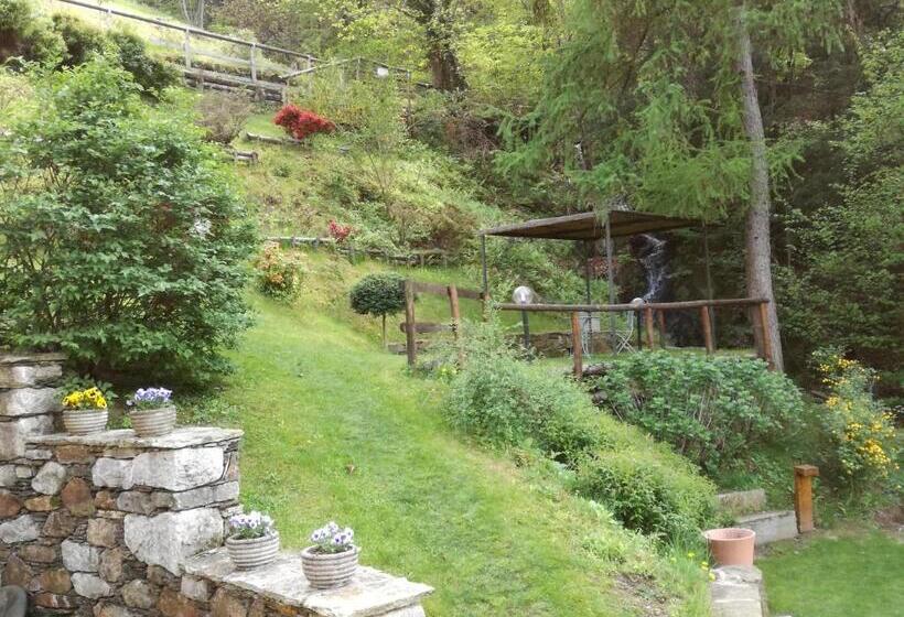 پانسیون Cascina Nel Bosco