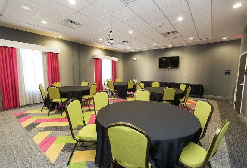 酒店 Hampton Inn Mustang