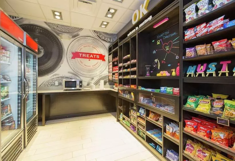 Hotelli Hampton Inn Mustang