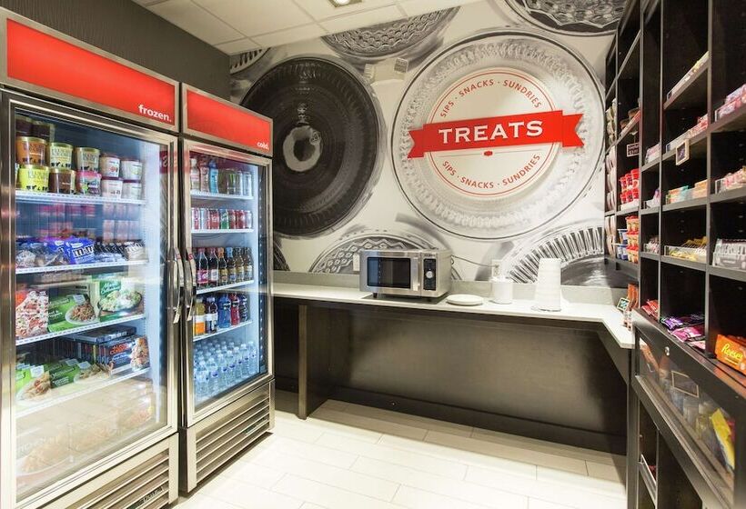 酒店 Hampton Inn Mustang