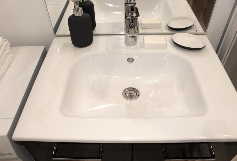 Lockia Appart Hôtels Automatiques   Nantes Centre