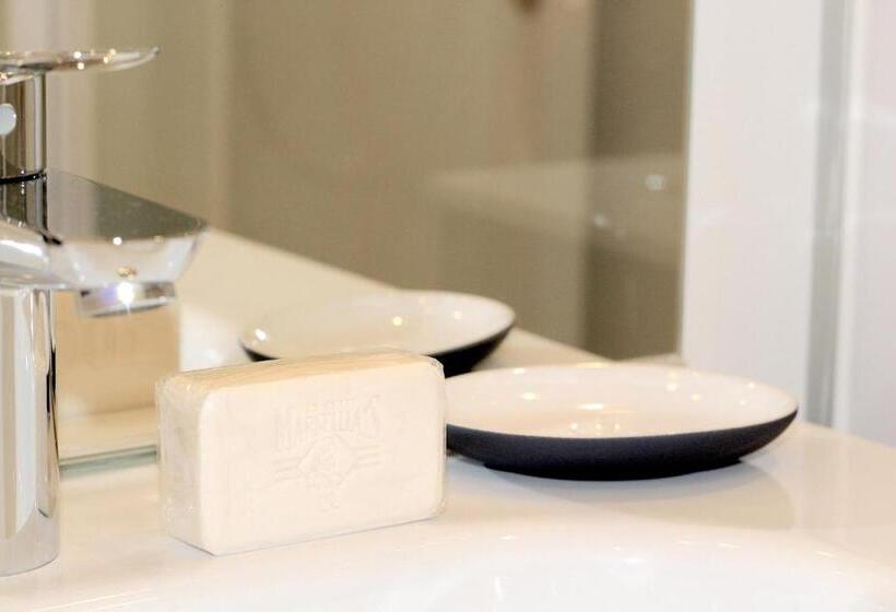 Lockia Appart Hôtels Automatiques   Nantes Centre