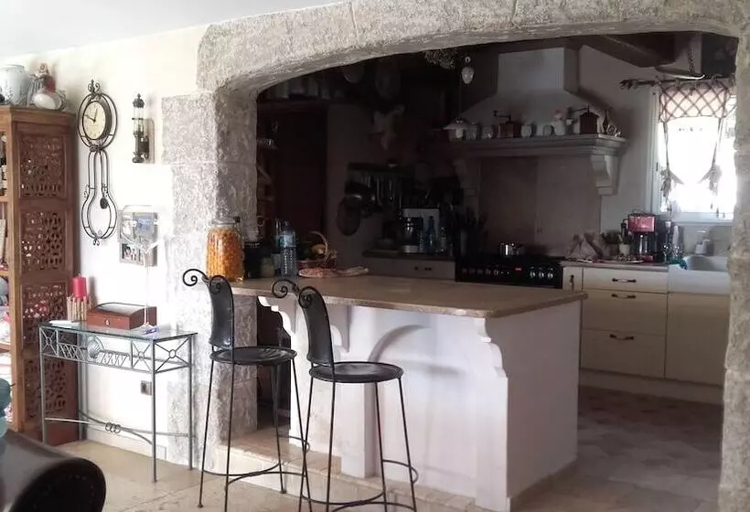 Majatalo Chambres D Hôtes La Table De Fred