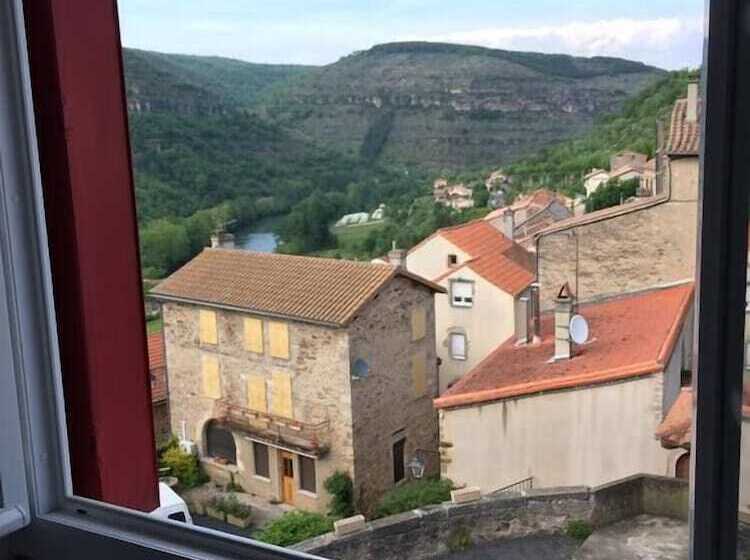 ユースホステル Auberge De Saint Rome