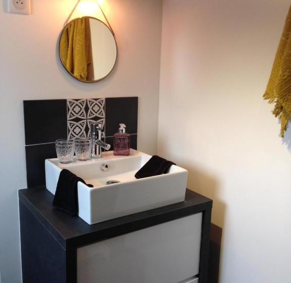 פנסיון Idées Déco At Home